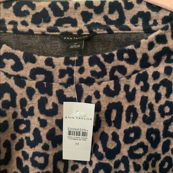 Ann Taylor fleece pullover sweaters - Picture 2 of 6